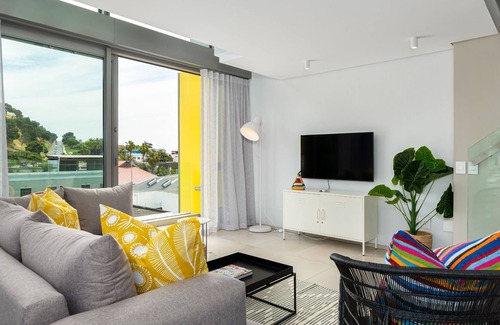 Bo'Kaap Apartment | Designer Apartment With Table Mountain Views