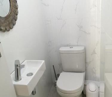 Cape Town City Centre Apartment | Disa Park 14th Floor Apartment with City Views