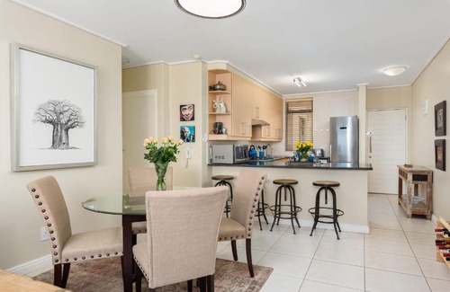 Cape Town City Centre Apartment | Dockside Views