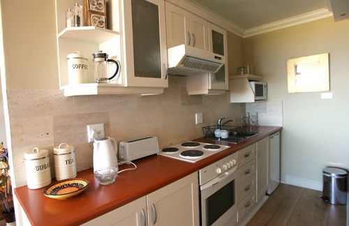 Mouille Point House | Dolphin Inn Guest House