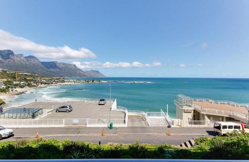 Clifton Apartment | Dunmore Breeze
