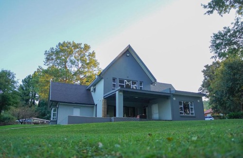 Newcastle Bed & Breakfast | e11even Boutique Bed & Breakfast