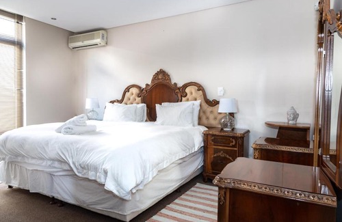 Big Bay Apartment | Elegant Beachfront 192 Eden on the Bay Beachfront Apartment, Blouberg, Cape Town