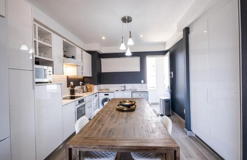 Pretoria Apartment | Entire 1 luxury bedroom en-suite apartment at the Regency Hotel
