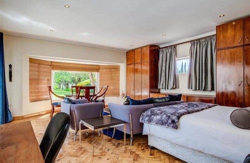 Bergvliet House | Exceptionally Spacious, this double story home has so much to offer