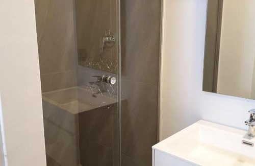 Hillhead Apartment | Exclusive Sea view Coral Point Studio
