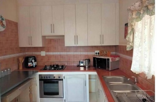 Mokopane Apartment | Family 3 sleeper apartment
