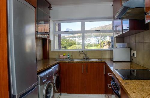 Mouille Point Apartment | First floor apartment with beautiful sea view