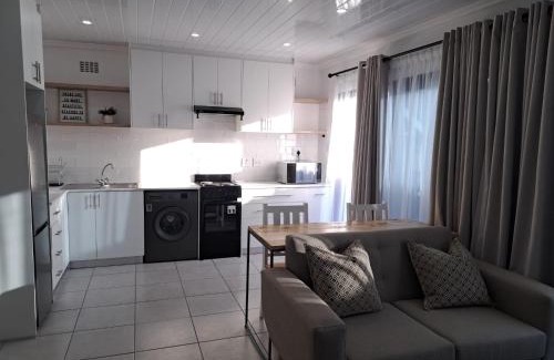 Parow North House | Garden studio flat