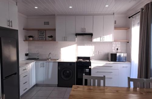 Parow North House | Garden studio flat