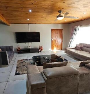 Greater Johannesburg Metropolitan Area Cabin | Grand Diamond Lodge