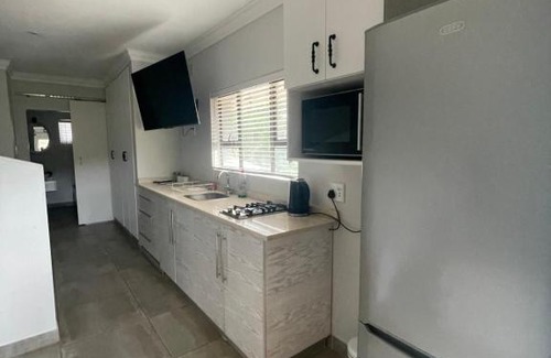 Ballito House | Guest house on Gillian Unit 6