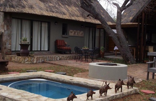 Hoedspruit Cabin | Hatbrooke Lodge