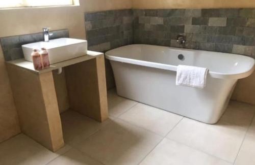 Voelklip House | Hermanus 13 on 2nd Guest Rooms