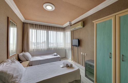 Kusadasi City Centre Hotel | Hikmethan Otel