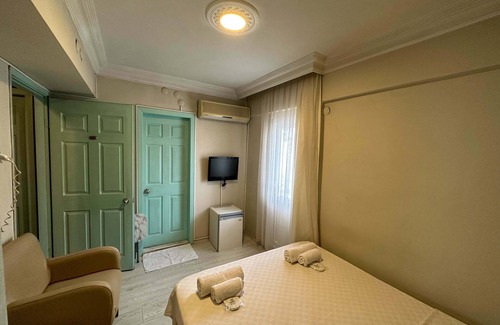 Kusadasi City Centre Hotel | Hikmethan Otel