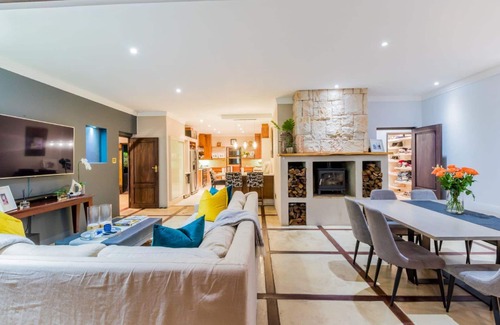 Constantia House | Holiday house Hout Bay for 2 - 10 persons with 4 bedrooms - Holiday house