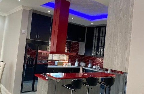 Gordons Bay Central House | Home away from home