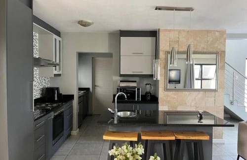 Bloubergstrand House | Home in Parklands East