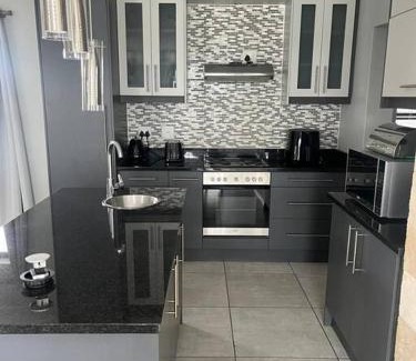 Bloubergstrand House | Home in Parklands East