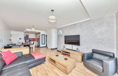 Cape Town Apartment | Horizon Bay 201 by HMH