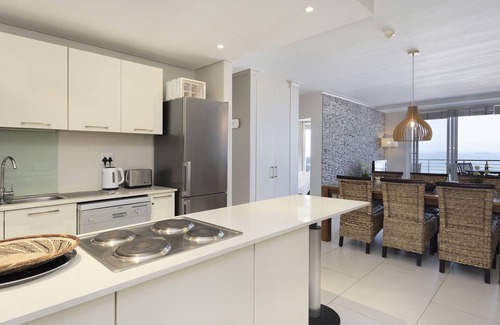 Bloubergstrand Apartment | Horizon Bay 501, Blouberg by HMH
