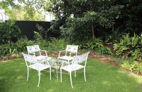 Greater Johannesburg Metropolitan Area Apartment | House of peace - Sandton