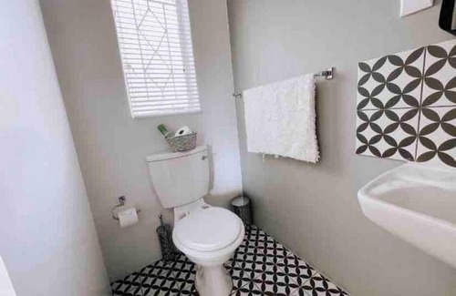 Greater Johannesburg Metropolitan Area Apartment | House of peace - Sandton