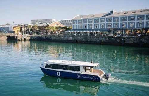 Victoria and Alfred Waterfront Boat Rental | Houseboat ∙ 1 bedroom ∙ 4 guests