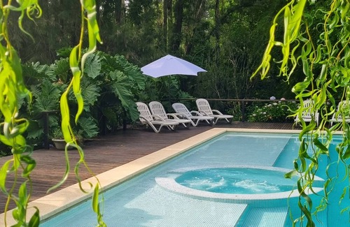 Partido de Tigre Cottage | In front of the river, in Delta de Tigre, ideal for groups of 10 to 20 people.