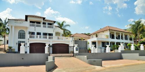 Hartbeespoort Bed & Breakfast | Indlovukazi Guesthouse