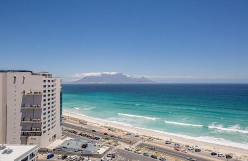 Bloubergstrand Hotel | Infinity Self-Catering Apartments