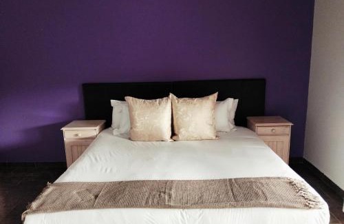 Helderberg Rural House | Into the Sunset Manor