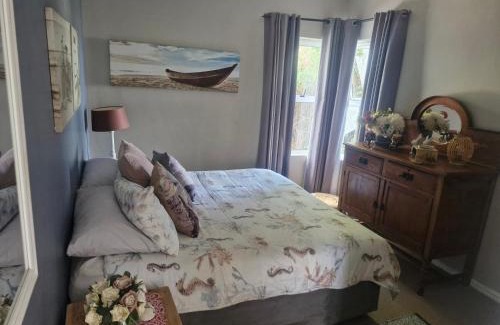 Simon's Town House | Jamieson Hide Away
