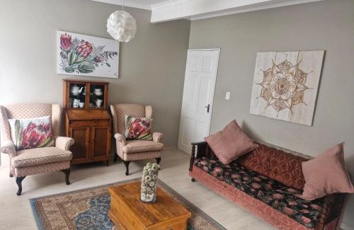 Simon's Town House | Jamieson Hide Away