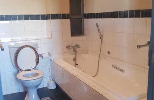Greater Johannesburg Metropolitan Area Apartment | KadoshStay Pentahouse @77 Grayston