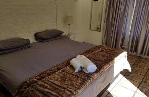 Kimberley House | Kgosi Lodge