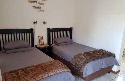 Kimberley House | Kgosi Lodge