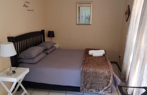 Kimberley House | Kgosi Lodge