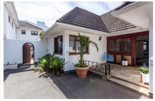 Newlands House | Kirstenbosch Gardens Retreat House