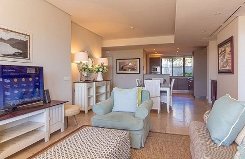Victoria and Alfred Waterfront Apartment | Kylemore 303 Deluxe 2 Bedroom Apartment