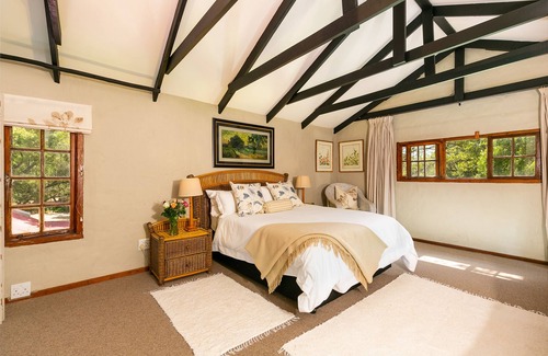 Hartbeespoort House | La Bastide Guesthouse