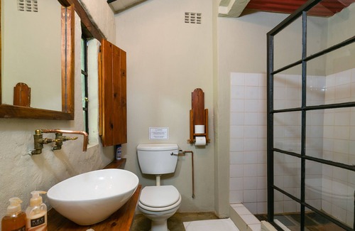 Hartbeespoort House | La Bastide Guesthouse