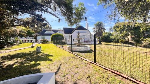 Milnerton Apartment | Lagoon Lodge