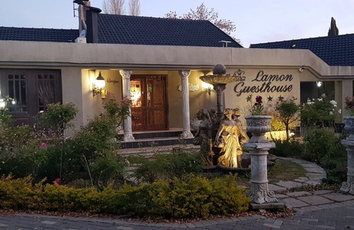 Kroonstad Hotel | Lamon Guesthouse