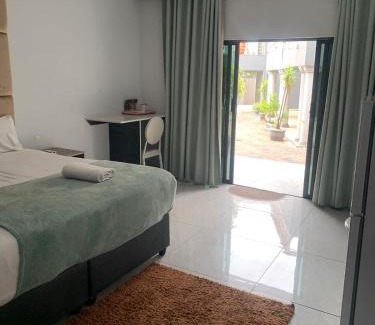 Germiston House | Lamour Guest House Germiston