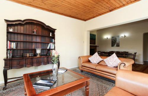 Plumstead Villa | Lavender Guest Cottage