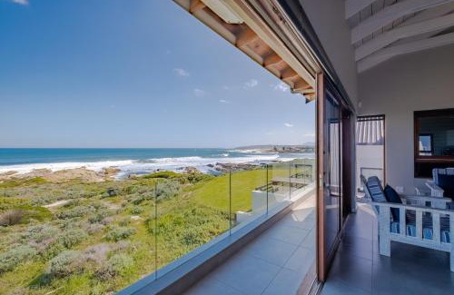 Sandbaai House | Lawaaiwaters