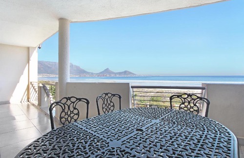 Lagoon Beach Apartment | Leisure Bay 214