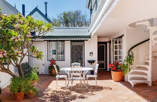 Kommetjie House | Lemuria Beach House in Long Beach, Komeji